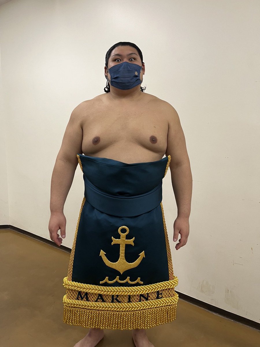 andmaskofficial's tweet photo. なんと…#二所ノ関部屋 の #大の里関 さんに #andMask を提供させて頂きました🙇
部屋の #紋 が付いたandMaskと #mutaMARINE のコーディネートが格好良すぎます!
石川県出身ということで先日 #能登半島地震 の被災地にご支援に行かれたと話題になった、優しい方です🌟
#アンドマスク #muta #大相撲 https://t.co/76GRKhEmnq