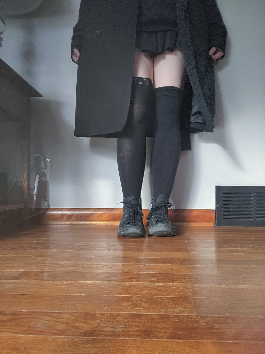 JadeHellsing's tweet photo. "I like a girl with a short skirt and a loooooooong jacket" 🎶

#thighhighs #blackthighhighs #mismatched #socks #catthighhighs #converse #blackconverse #chucktaylors #shortskirtlongjacket #skirt #collant   #tights #dirtyshoes  #sneakers #oldshoes #smellyconverse #sneakers https://t.co/gaGz0dmDeF