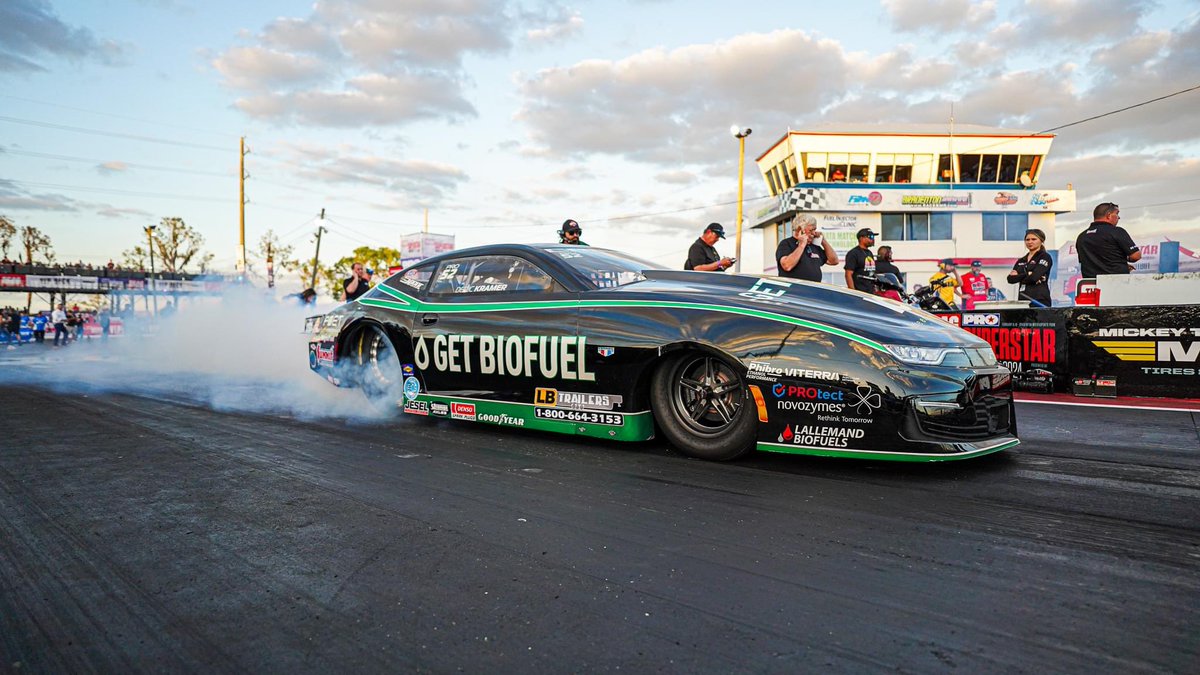 Still getting the kinks worked out of the @GetBiofuel #Camaro but there's three more runs tomorrow to get this beauty down the track and show why we're here for that $125,000! 

#SuperstarShootout #PROonFLO