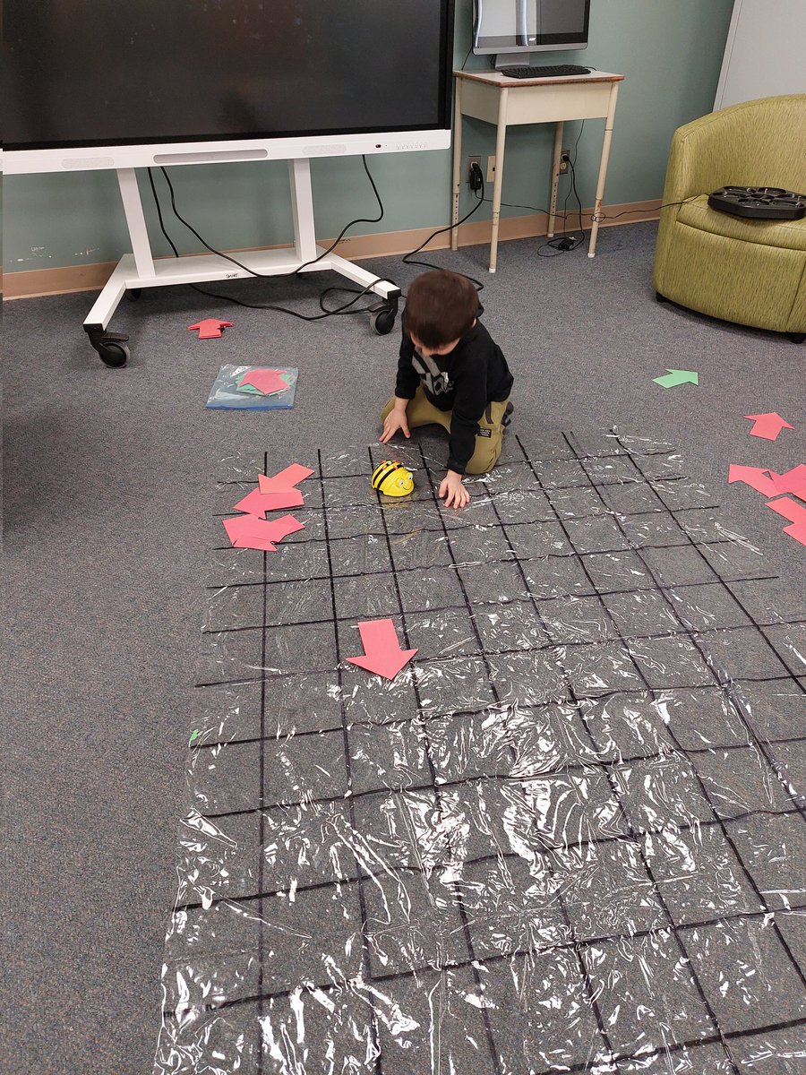 MmeBrooking's tweet image. The @StMaryOCSB Chickadees have caught the coding bug! Today we were coding with Beebot and CodeGo Robot Mouse. #ocsbcodes #ocsbSTEAM #ocsbmath #ocsbkinder #kindercapable #learningthroughplay