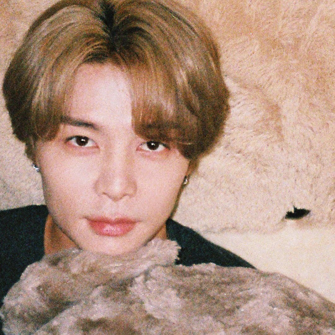 leecqts's tweet photo. NUNCA ES TARDE PARA FELICITAR
feliz cumple mi amor, porfavor cuídate y come bien q yo y los nenes te esperamos en casa
HAPPY BIRTHDAY JOHNNY
#JOHNNYDAY https://t.co/c5tonkEKNx