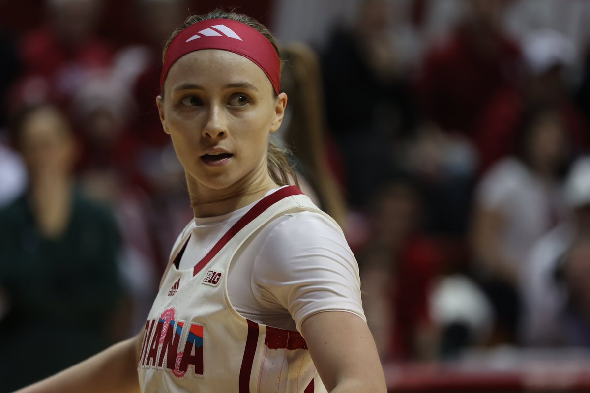 A few pics from tonight👀 #IUWBB <a href="/IndianaWBB/">Indiana Women’s Basketball</a>