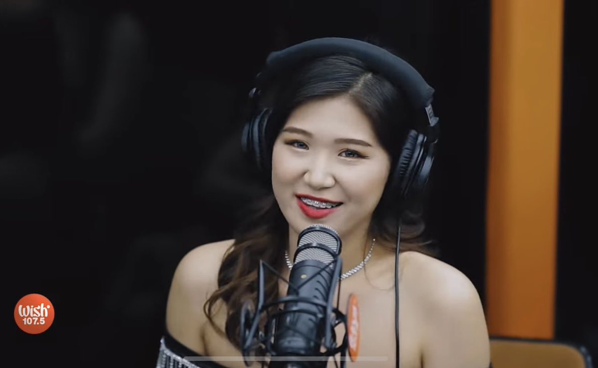 OFChristarlight's tweet photo. Malambing and sweetie rapper 🖤✨

ICYMI: YARA performs “Bakit Papa?” LIVE on Wish 107.5 Bus
🔗 https://t.co/DDqlU9bxzT
-

@official__yara #YARA_PH #YARA_Christa https://t.co/pcc7FmTW44