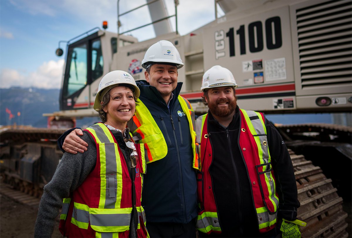 PierrePoilievre's tweet photo. Canada has the most environmentally friendly liquefied natural gas on earth.

Common sense Conservatives will repeal the anti-energy law C-69 so projects like Woodfibre LNG can bring home powerful paycheques for our people: https://t.co/Rw3UHv8v5Y https://t.co/XA3dAJc0SH