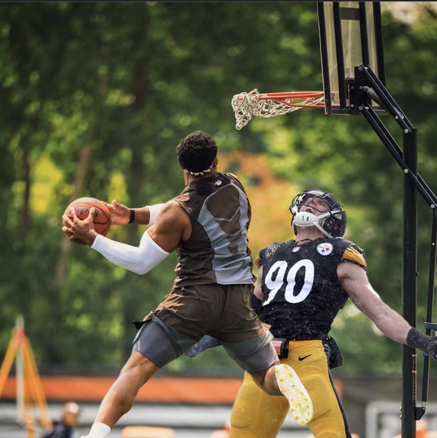 MYLES GARRETT IS THE DPOY