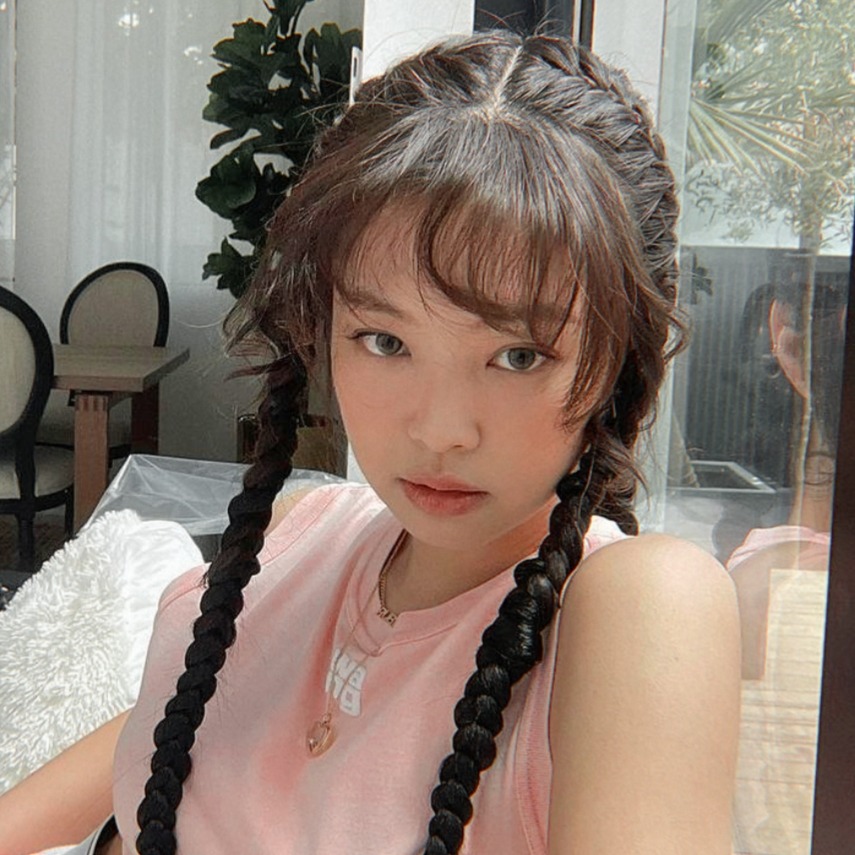 finding moots : restarting D2  . . .  🗯️ 

— #  hello !!  i'm  rai ,  
minor  [ she / her ]   multi , filo
★  looking  for  interactive  moots !!

𖥻  army / blinks , engenes , carat , once , moa , but any  fandom  will  do !!

♡ / ↻  to  be  moots  ^^
#kpoptwt #stantwt