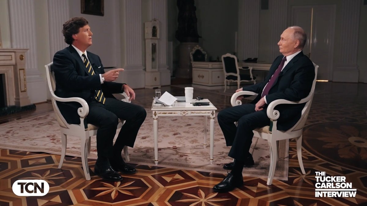 ActualidadRT's tweet photo. #PutinTucker
Putin señala uno de los mayores errores estratégicos de EE.UU. https://t.co/iqKLdb9JSd

"Uno de los mayores errores estratégicos del liderazgo político de Estados Unidos es el uso del dólar como instrumento de lucha de política exterior", manifestó el líder ruso. "El dólar es la base del poder de Estados Unidos", subrayó.