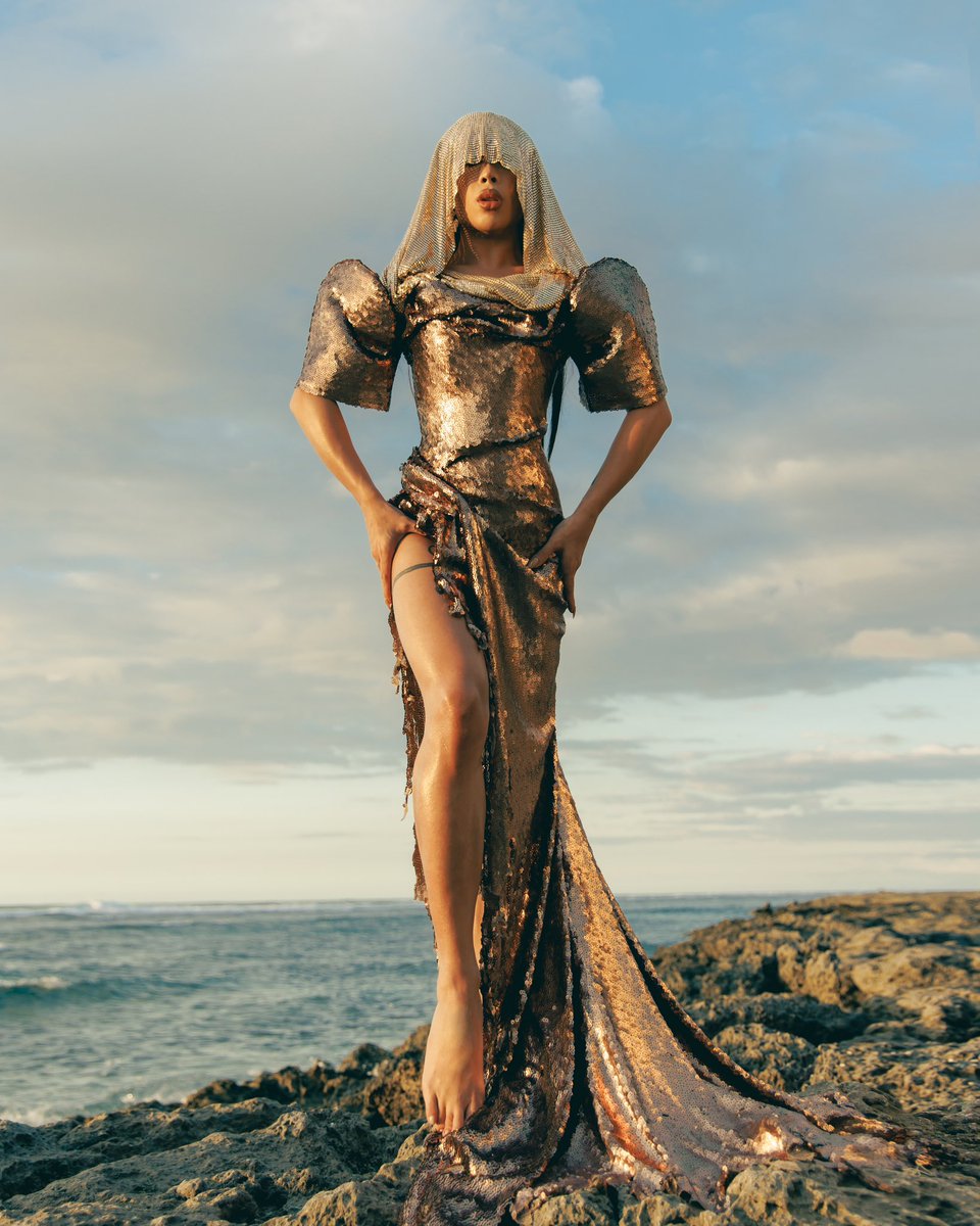 marinaxsummers's tweet photo. I’m back to defend the MOTHERLAND! ✊🏽🇵🇭

From the Pearl of The Orient Seas to the WORLD! Simulan na ang himagsikan! Time to put these colonizers on the chopping block! ⚔️🌎

#TeamPhilippines #MarinaSummers #TeamMarinaSummers #TeamMarina #DragRaceUK #dragrace https://t.co/O7P6hpbM74
