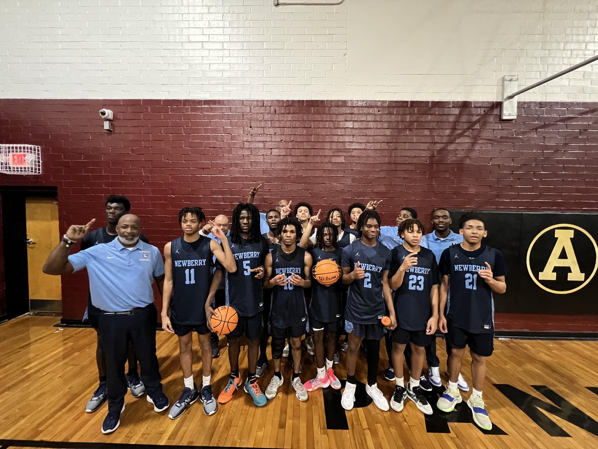 Obattle2002's tweet image. Newberry Bulldogs win the Region!!!!