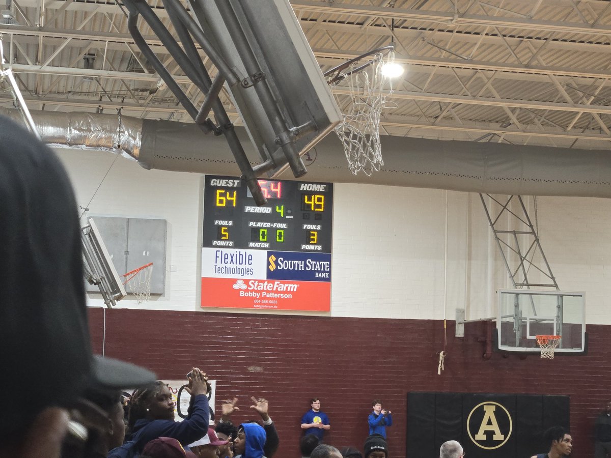 Obattle2002's tweet image. Newberry Bulldogs win the Region!!!!