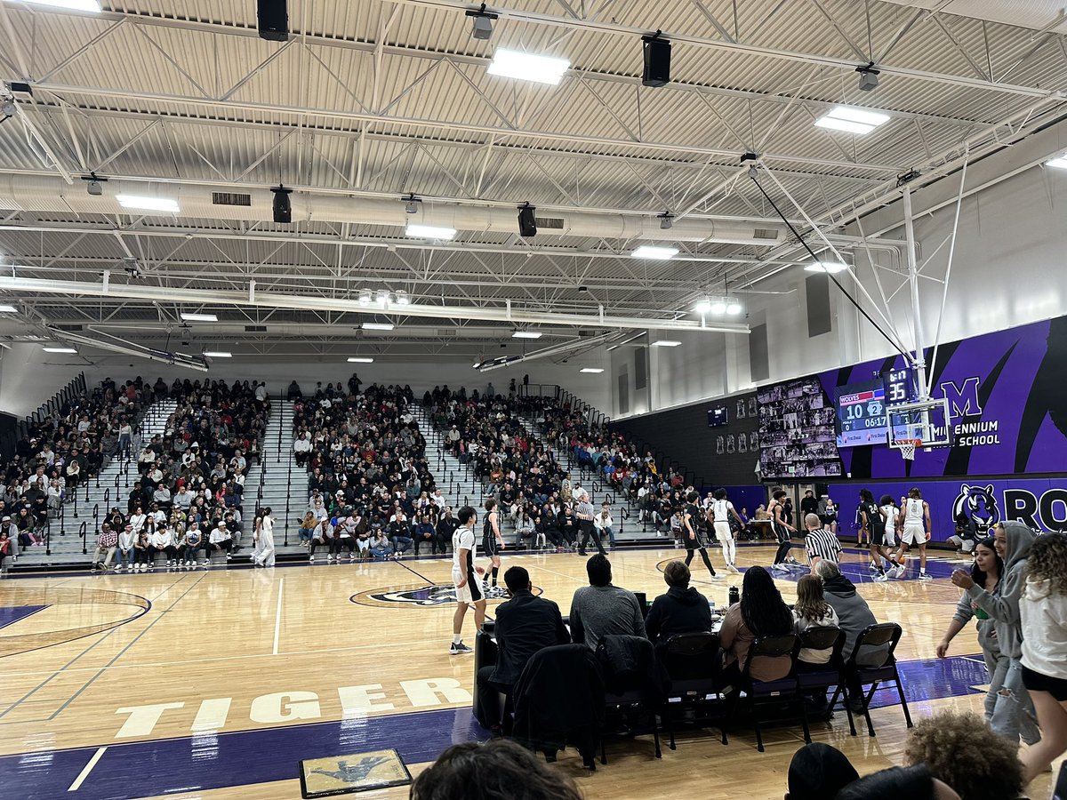 We’re out here catching the <a href="/BasketballDMHS/">DMHSBasketball</a>  vs <a href="/MillenniumHoops/">Millennium Basketball</a>  Millennium up 10 with 4 minutes left in the 2nd