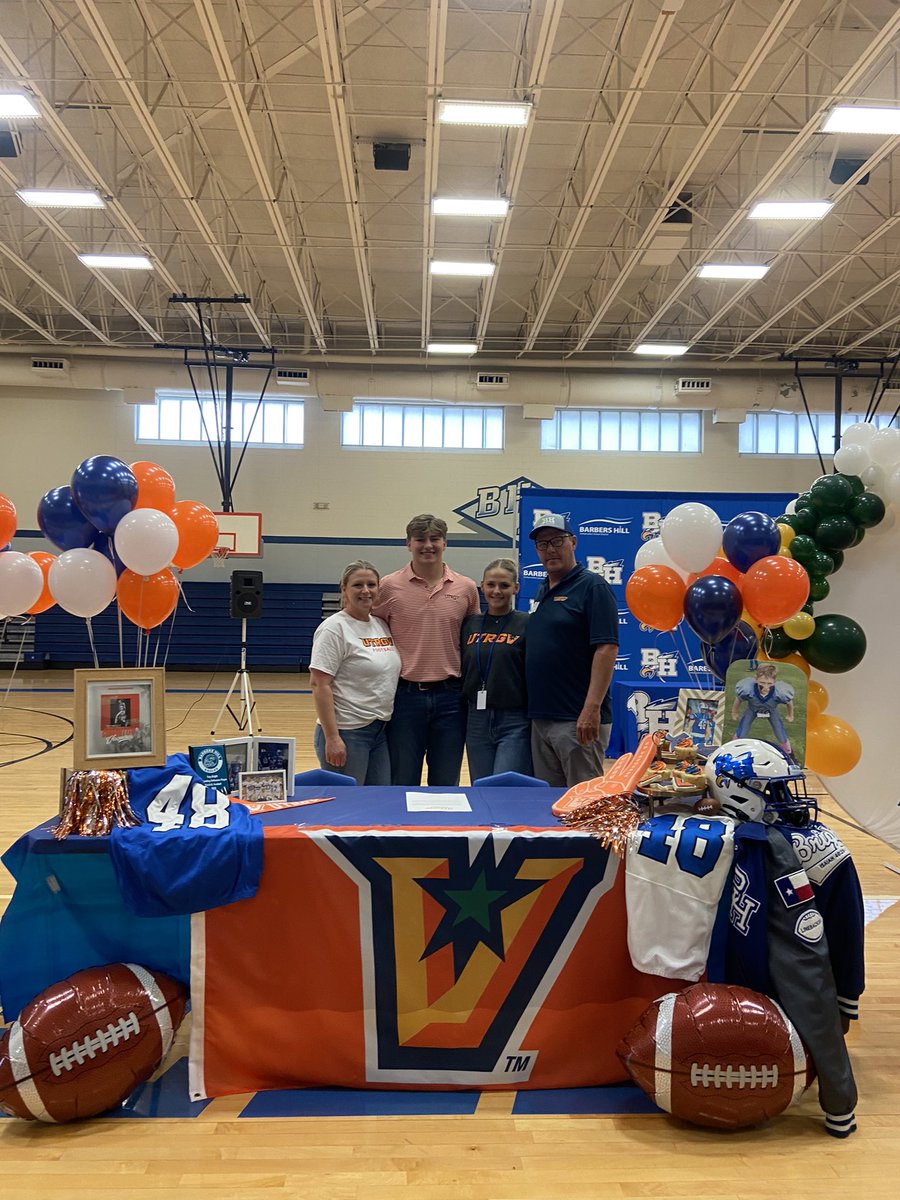 Had an amazing signing day! Thank you to all who showed up! @UTRGVFootball @abseckbhfb