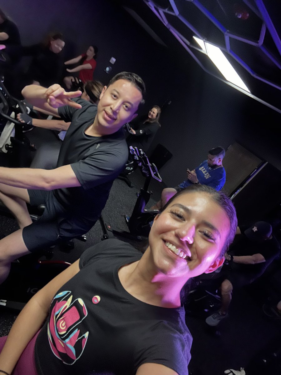 IAcosta_JCE's tweet photo. Always put your mind and body first! Swolemate event was so much fun🚴🏽‍♀️💪🏽 We’ll definitely be sore tomorrow 😮‍💨 #TeamSISD #healthybodystrongmind #teacherswholift #teacherswhorun #buffvengers https://t.co/iTBFZFZZEJ