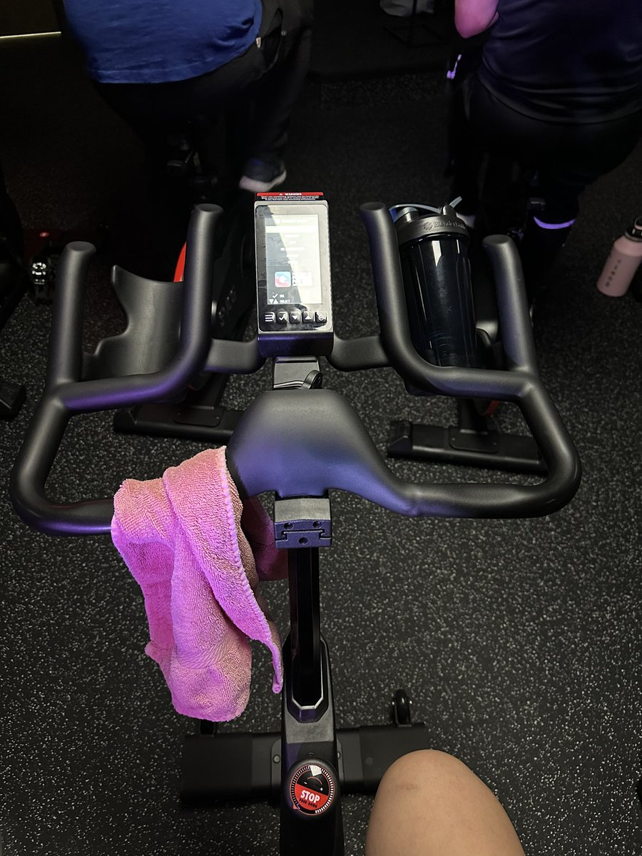 IAcosta_JCE's tweet photo. Always put your mind and body first! Swolemate event was so much fun🚴🏽‍♀️💪🏽 We’ll definitely be sore tomorrow 😮‍💨 #TeamSISD #healthybodystrongmind #teacherswholift #teacherswhorun #buffvengers https://t.co/iTBFZFZZEJ