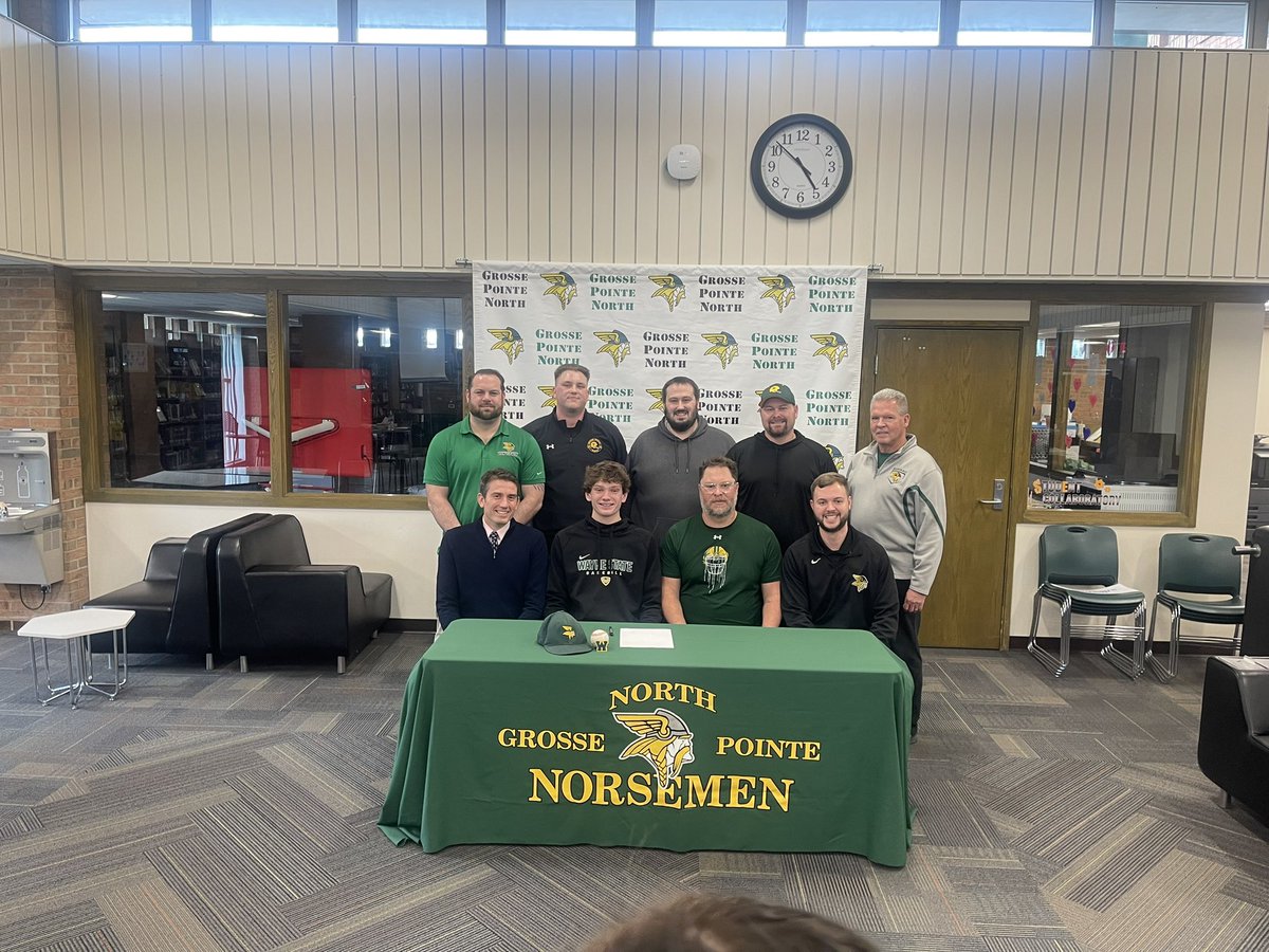 lcardinale1's tweet photo. National Signing Day!  @Roccocard24 @waynestbaseball @GPNorthBaseball @USAPrimeMI https://t.co/wgGxhpAxja