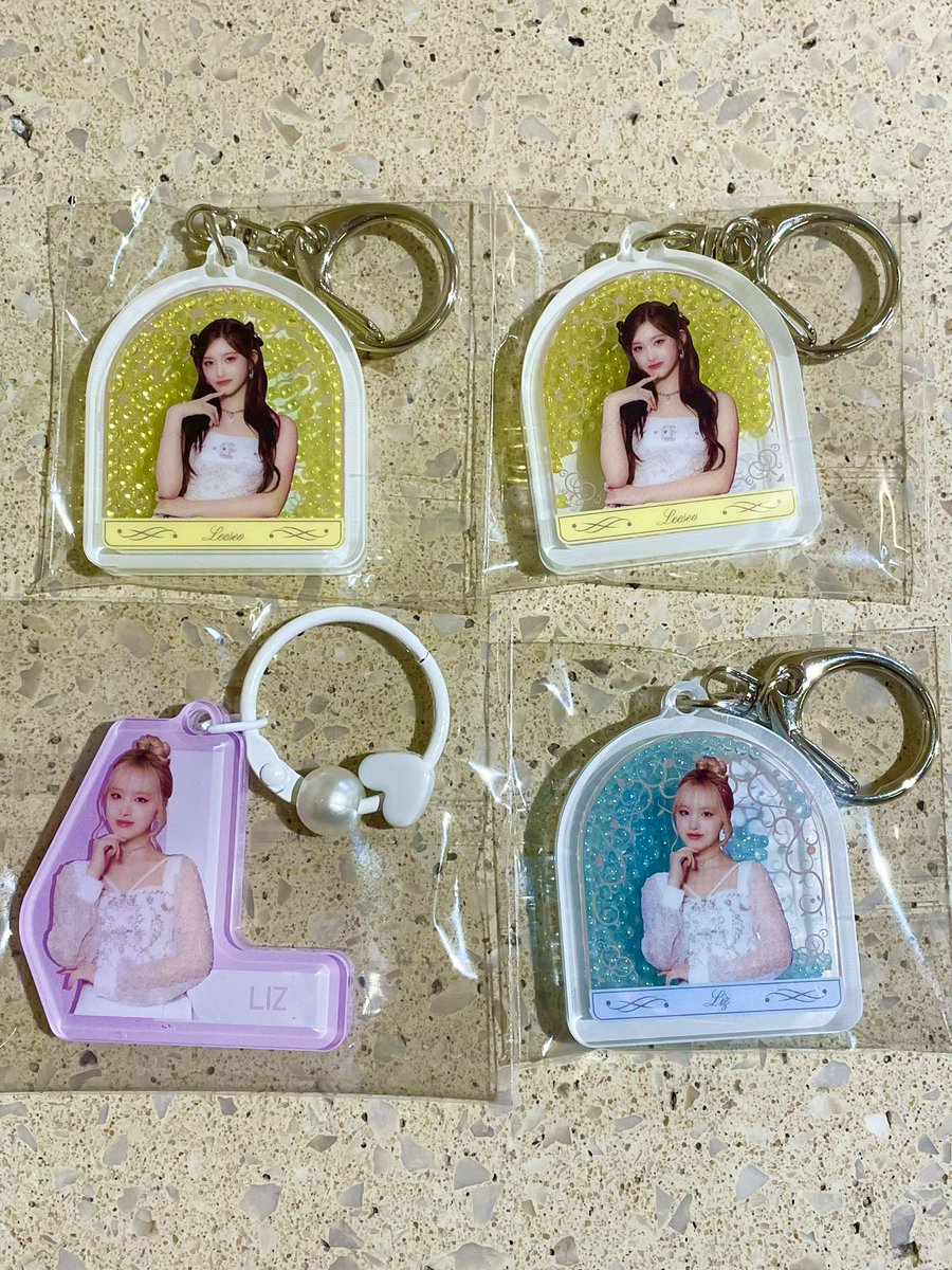 IVE ランダムキーホルダー　交換

求：イニシャル→ガウル

譲：イニシャル→ リズ
　　ビーズ→ イソ　リズ

2/9大阪イベント会場での手渡し可能
交換可能な方がいましたらリプお願いします🙇