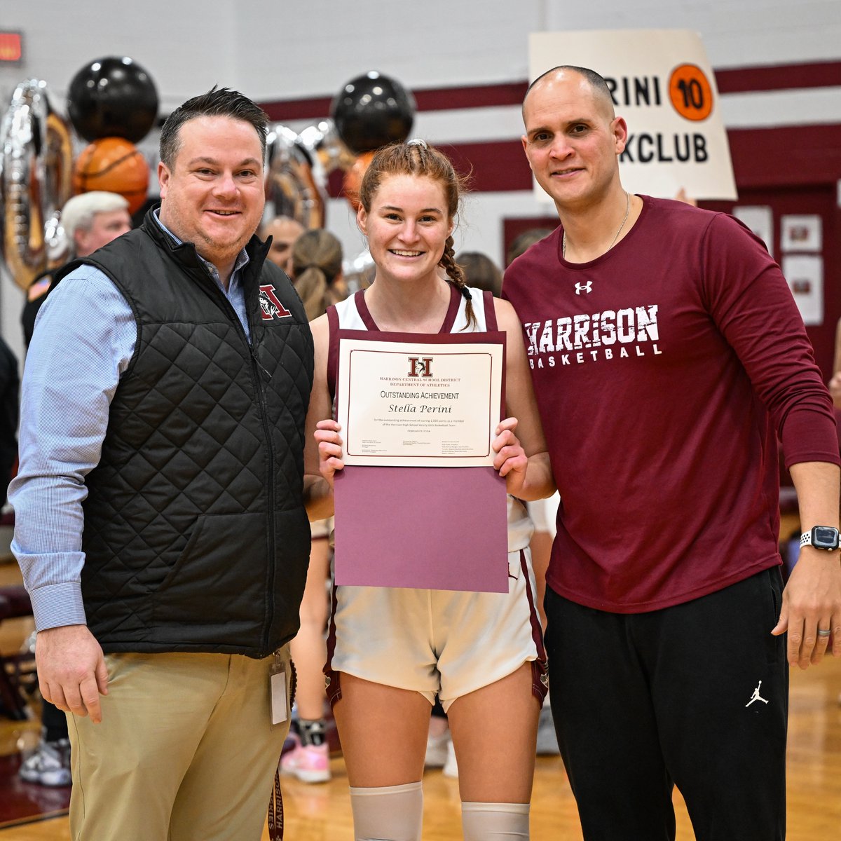 Stella Perini notched her 1,000th career point tonight in @htown_huskies W over Mt. Vernon. She needed 13 and finished with 19 total 'My dad always kept my point totals, I never wanted to know,' said Perini. 'Two games ago, Kail told me I had only 25 left so it became real.'