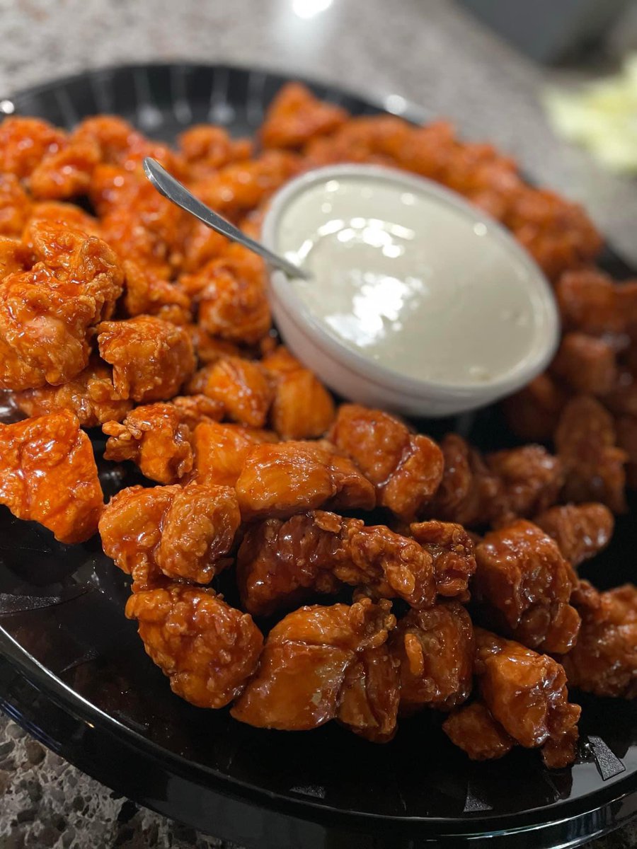 Super Bowl Sunday Special
CHICKEN CHUNKS
Full pan $100!!
Half Pan $50!!!
Hand cut daily. Choice of toss and dipping sauce!
Place orders now 419-725-9048
*24 hours needed
Offer valid Sunday 2/11