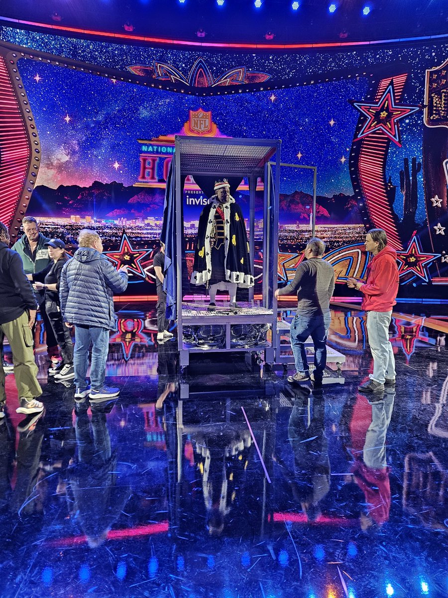 BarrySanders's tweet image. It really is magic.  @NFL #honors - thanks @pennjillette #teller  - hope they finally let you out @nflcommish  @Lions