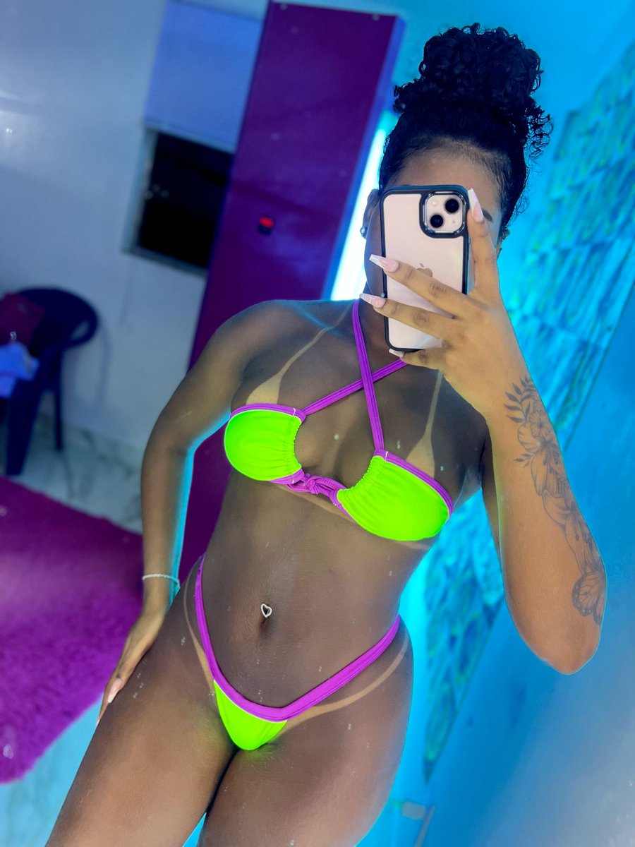 A foto que viralizou #duneida🤣
Talvez se eu tivesse colocado o pós banho sem produto,não daria tanto engajamento. mas é aquilo 
 quando é pro mal, vem em bando!
Sei do meu profissionalismo e os cuidados com as minhas meninas.
sou curiosa não, fiz mt curso!
Rt ai✍😌
