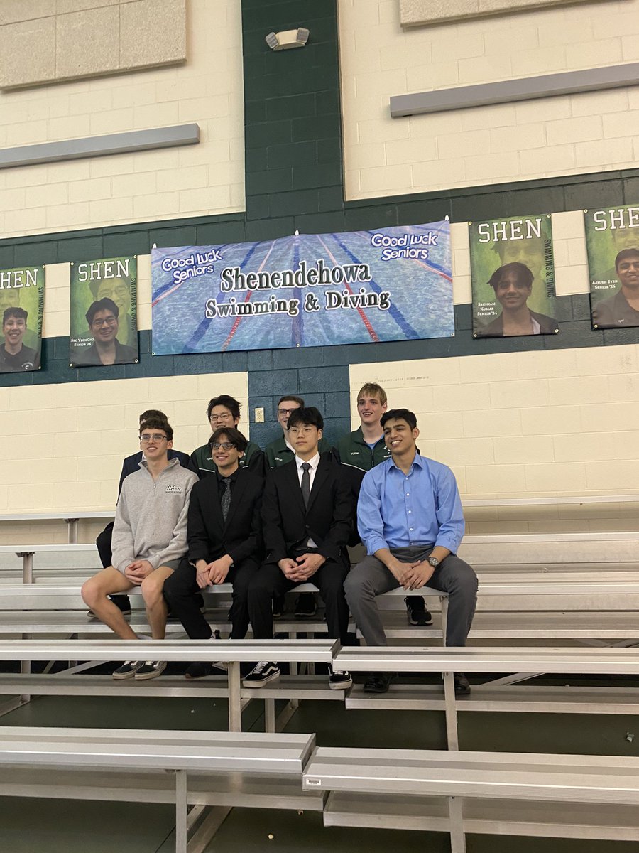 Boys team finishes the regular season undefeated with a 96–69 Senior night win over Glens Falls to finish 11-0!!  Congratulations and thank you to all of the seniors and their families.  Up next Sectionals!!