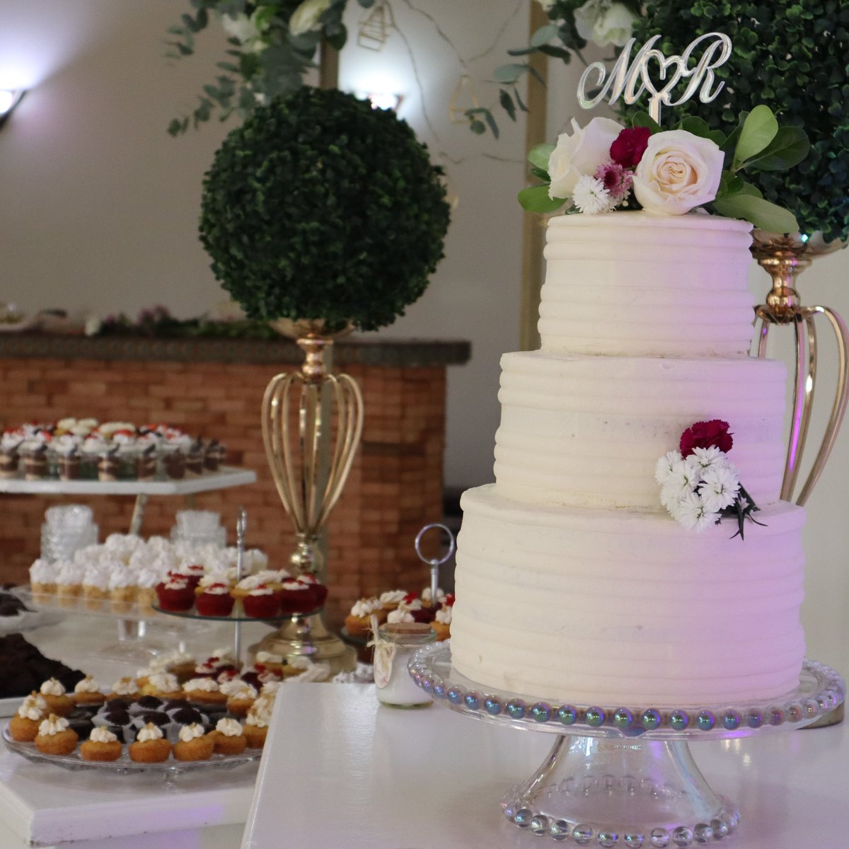 AvilasCake's tweet photo. Para ese día tan esperado, comienzo de una nueva etapa, cortar la torta de bodas representa el primer trabajo realizado por los nuevos esposos. Pidan la torta  que refleje su estilo .

#Caracas #Venezuela #venezolanos #CCCT #ccct #8Febrero https://t.co/kU9wH3oUf4