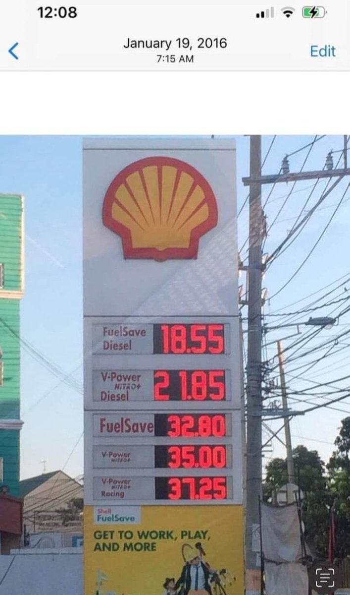 Simply_Clinton's tweet photo. Just in!!!! Charot!

Last 6 months ng term ni PNoy... yong siniraan nyo lang naman at tinatawag na abnoy. Haaaay nakakamiss ang magandang economy! https://t.co/z0ugyCShOk