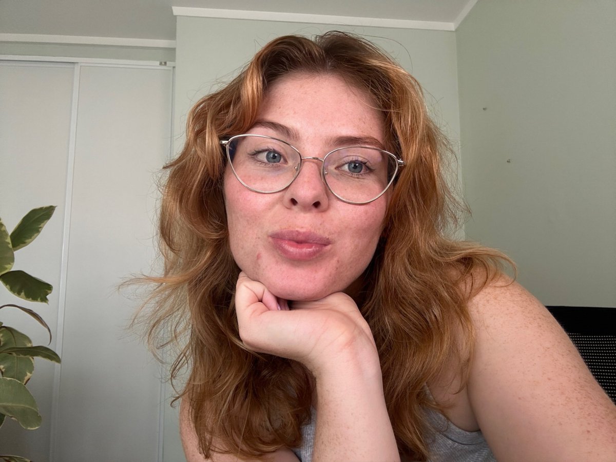 You would not believe your eyes

If I told you I was finally live

twitch.tv/AuntyCaitlin