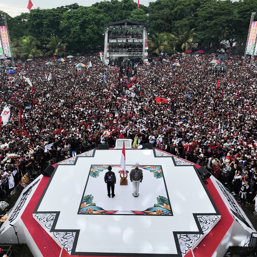 "Kami titipkan INDONESIA ke pundakmu".

||● Ganjar-Mahfud M3NANG

Cc.
<a href="/ganjarpranowo/">Ganjar Pranowo</a> 
<a href="/mohmahfudmd/">Mahfud MD</a> 
.
.
.
#GanjarMahfud2024
#GanjarPresidenRakyat
#KratonBersamaRakyat