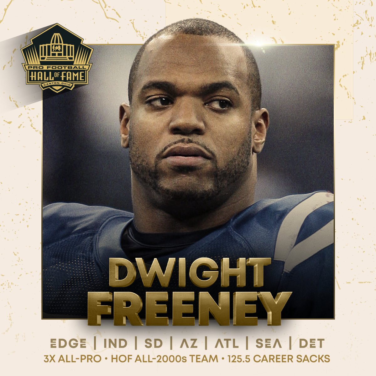 NFL's tweet photo. @dwightfreeney | #NFLHonors | @ProFootballHOF https://t.co/R7bcUsx2ev
