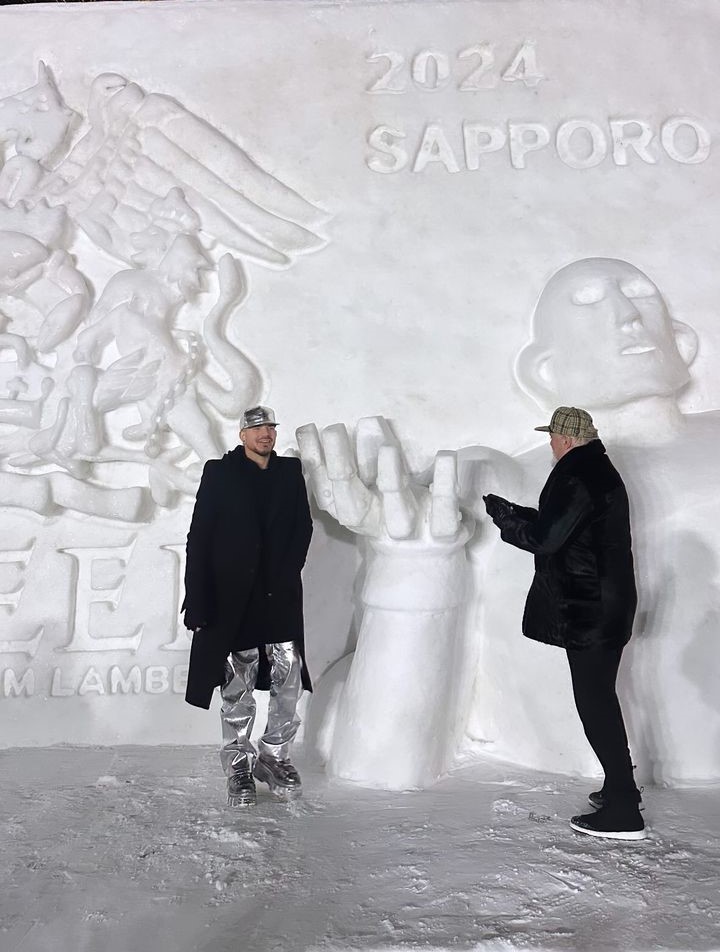 4Gelly's tweet photo. . @adamlambert and Roger Taylor in front of the Queen and Adam Lambert sculpture at the Sapporo Snow Festival! #QAL 🥰👑❄️
tigerlily stories https://t.co/FXmrz9rOFW