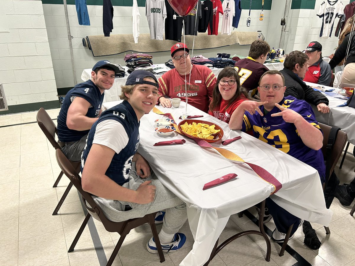 Awesome to see our players getting involved with the community during the Thrill Seekers Super Bowl Party.

#BleedBlue | 🔵⚪️ | #TPC