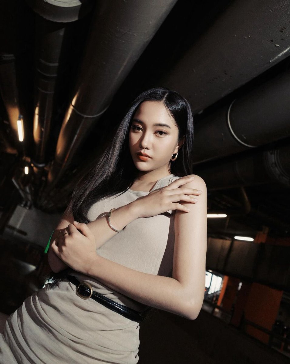 girlslove_space's tweet photo. Queen ✨✨✨😍😍😍
#Freenbecky #srchafreen #beckysangels #wlw #girlslove #GL #gapseries https://t.co/gR4DjxJhNX