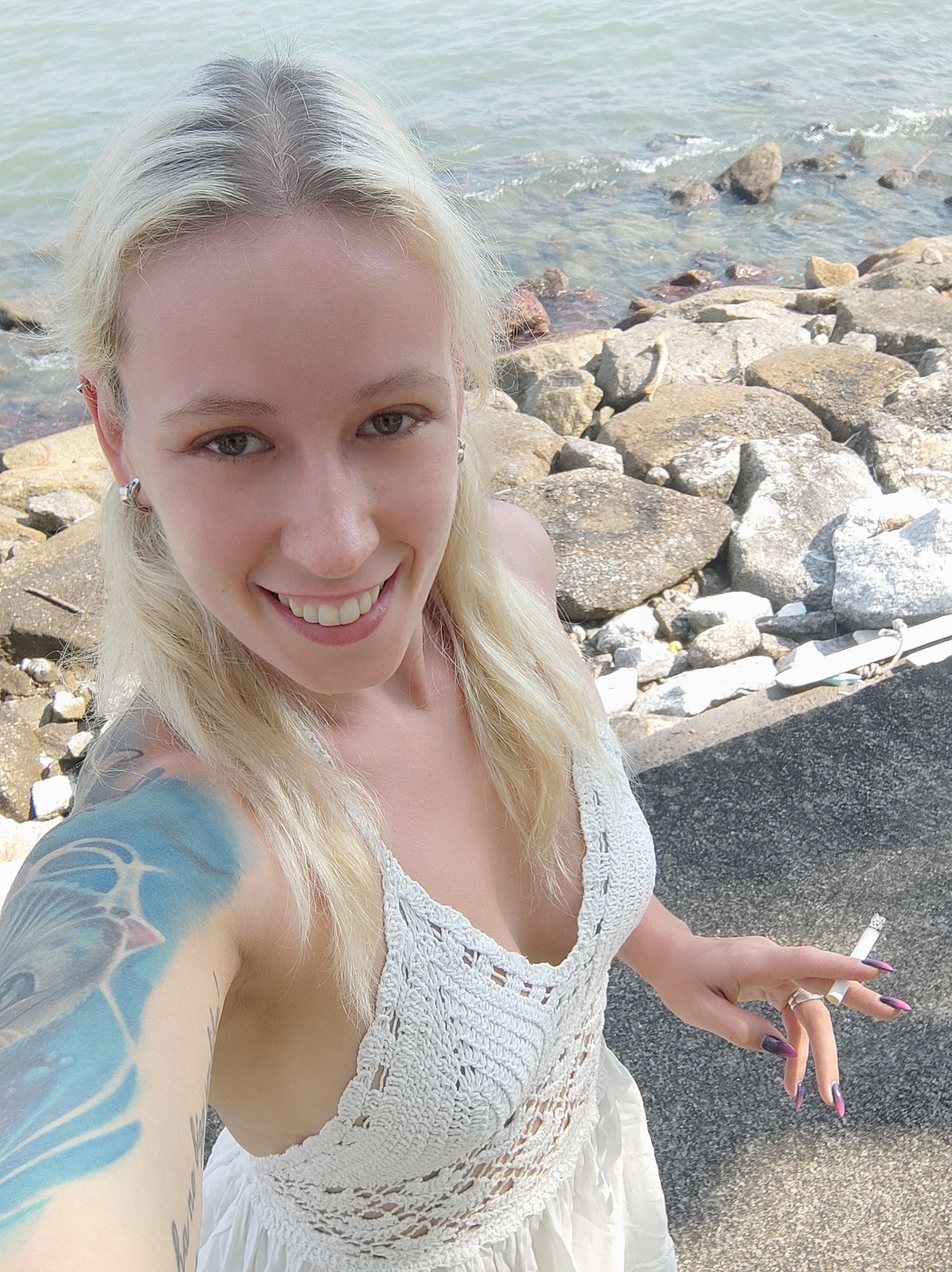 Hey guys 😘 come check out the links➡️ https://t.co/9MMhVaFzcm & https://t.co/sdiS8kL0cc @clips4sale if you want to see more, #join now➡️ https://t.co/Fjuh9NVzTw @realloyalfans #RT and #FOLLOW me #customvideos #tattoo #vacation #blonde #c4s #fetish #bdsm #sexy #smoking #Smile https://t.co/avurrKyVY0