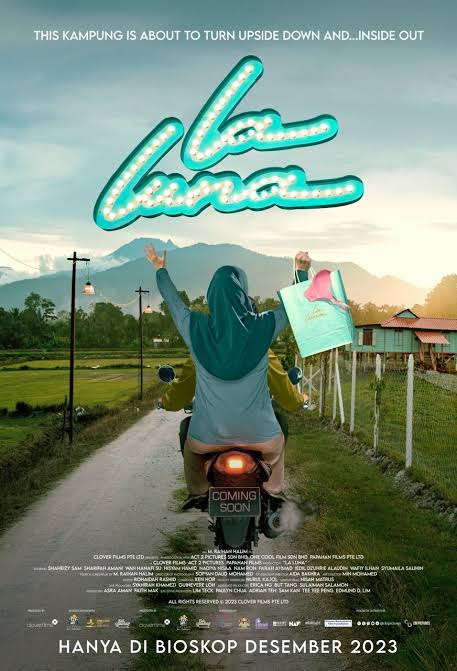 TarizSolis's tweet photo. LA LUNA alias salah satu film terbaik tahun lalu sudah tayang di Netflix guys!

Nyeritain satu kampung konservatif yg seketika geger gara-gara kehadiran sebuah toko pakaian dalam perempuan, satir kocak asal Malaysia ini tak sekadar menghibur. Tapi juga bawa pesan sejukkan hati tentang menebarkan cinta kasih & memanusiakan manusia seraya mengecam mereka yg gunakan agama sebagai tameng agar leluasa bertindak korup.

Film seapik ini jangan sampai lolos!