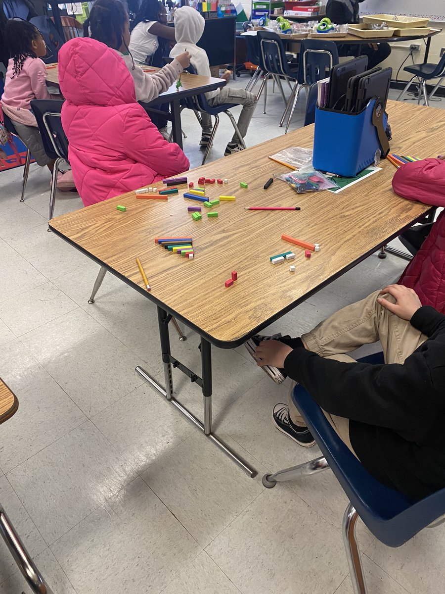 TeachSingleton's tweet image. THIS IS HOW WE DO IT!!! Cuisinaire Rods &amp;amp; Fraction Circles to model equivalent fractions!!! We are “moving math mountains” with the integration of the CSA Model! Kudos @BernardJacory for running with this after our PD/PLC! I said we’d use them☺️! #ParklaneSoars #PESMathlete