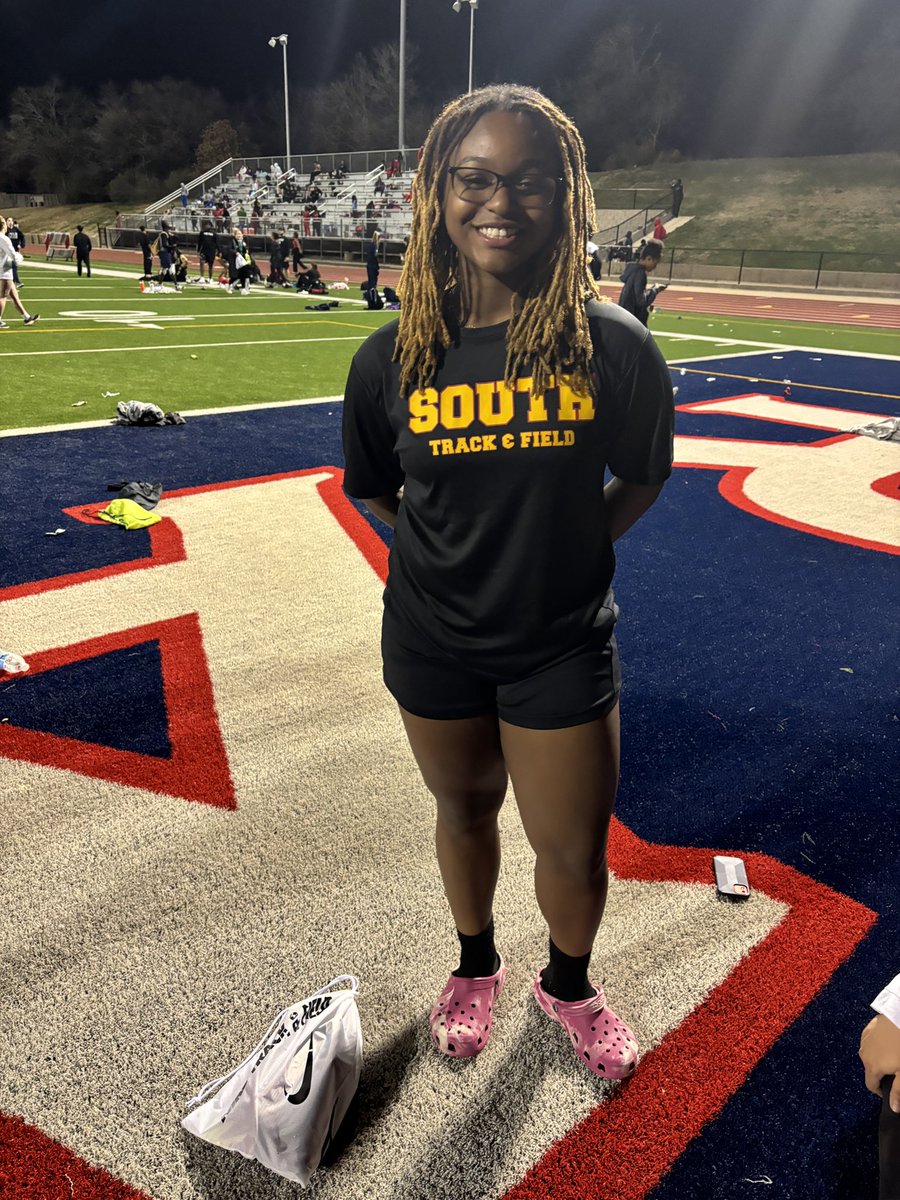 barraza_'s tweet photo. Great start to the season!
41ft 4in BOMB 1st place in shot 🔥
3rd in discus 
#GoldMedalSZN  @AmayaLeftyDixon @CoachReinwald_ @ThrowSumthin https://t.co/RMKpIO0D36