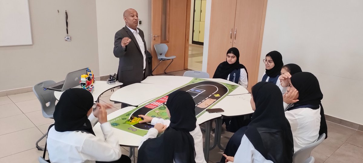 Robotmea, in collaboration with the Ministry of Education, conducted a workshop and orientation at the 'UAE Innovates 2024' event for students at Zayed Educational Complex, Al Mizhar, Dubai.#RobotmeaRevolution #EducationEqualityNow #QualityForAll #FutureLeaders #breakingbarriers