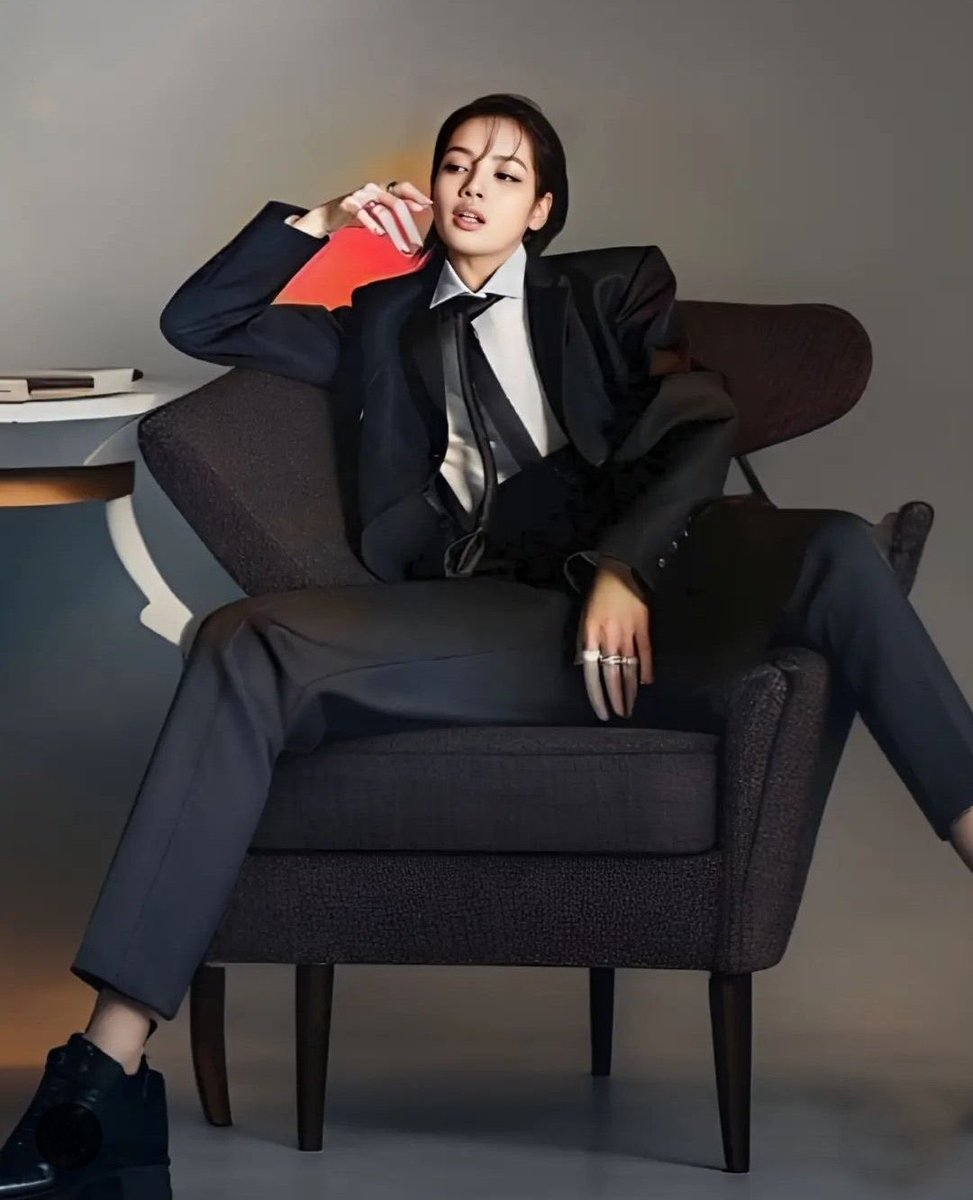 SekZurii's tweet photo. ปล่อยมาอีกค่ะ!! ปล่อยมาาา เอาให้ตายที่เดียวได้มั้ยคุณceoสาวท่านนึง

LLOUD CEO LISA 
#LLOUDByLalisa 
#WeAreLloud https://t.co/2RTSIf9O5n