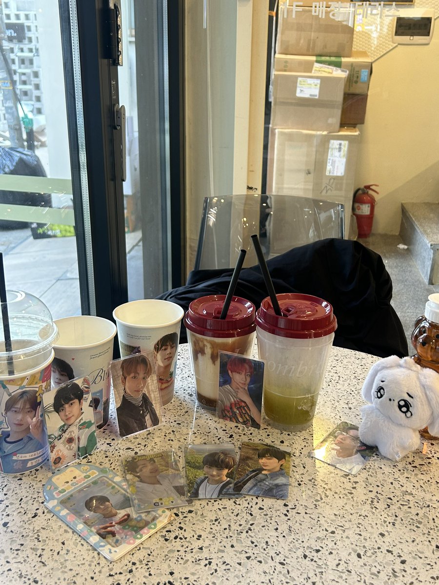 정원아 21살 생일 축하해! 
너의 행복을 빌어 🫶🏻
<a href="/babowink/">바보윙크</a> <a href="/pudding808_/">🍮</a>

#사랑의_꽃말은_스물한살_양정원
#JUNGWONisFOREVERYANG