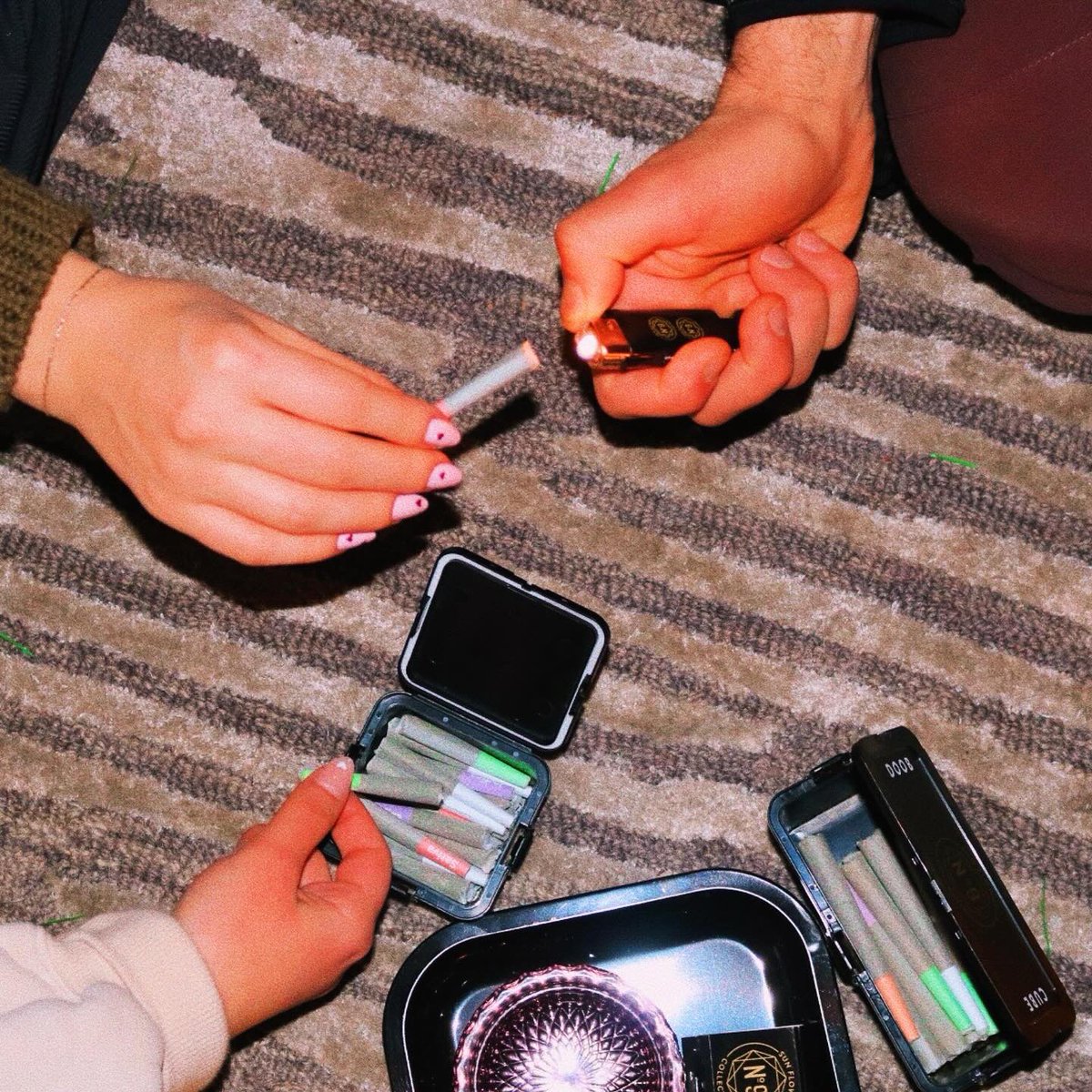No9Collection's tweet photo. Roses are Red,
Violets are Blue
F**k the box of chocolates,
I got a Doob Cube for you 💝

Now in Original, Max, Mini and Micro Because Every Size Matters! https://t.co/Ru4jMS1z2f