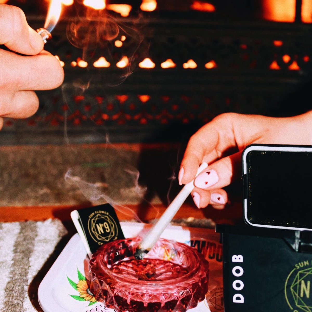 No9Collection's tweet photo. Roses are Red,
Violets are Blue
F**k the box of chocolates,
I got a Doob Cube for you 💝

Now in Original, Max, Mini and Micro Because Every Size Matters! https://t.co/Ru4jMS1z2f