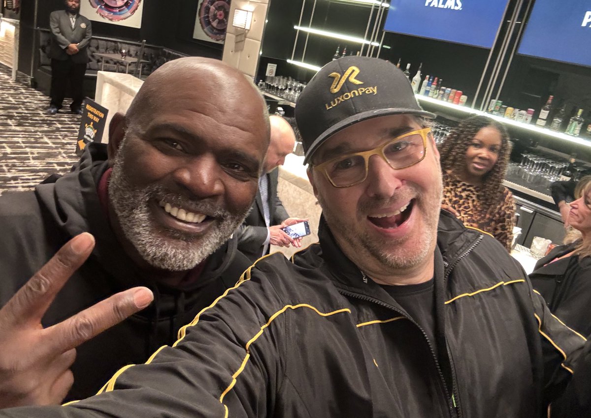 phil_hellmuth's tweet photo. Hello LT! Best defensive player in @NFL of all time? https://t.co/DInYDjlrbd