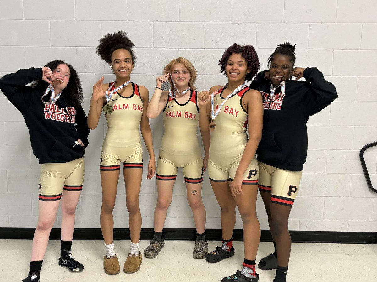 Congrats to our lady Regional Qualifiers! Placed at Districts today Alyvia 1st Haven 2nd Joyce 3rd Annie 4th Tamia 3rd