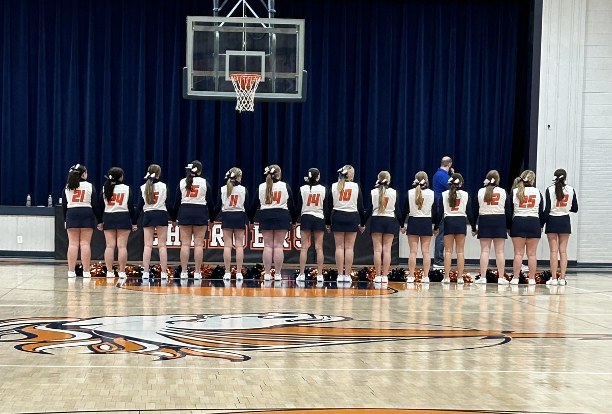 Illini West Cheerleading 💙🧡 tweet media
