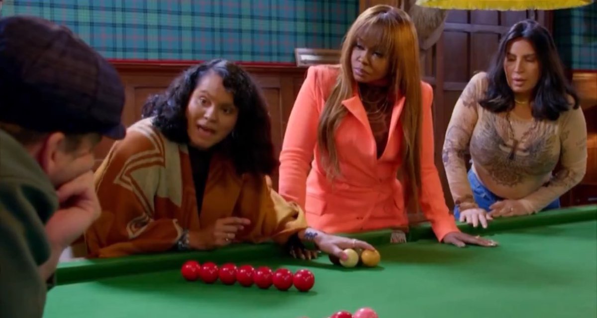 realityysimp's tweet photo. all peter’s alliance can do is sit in a room and talk about how they’re playing “the right way” meanwhile give sandra diaz-twine an audience of mothers and some pool balls and she makes history #TheTraitorsUS https://t.co/QEDOjKloKb