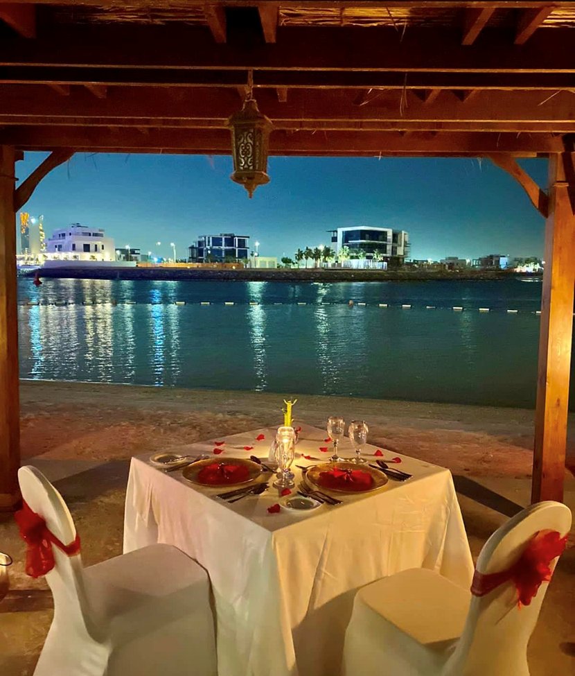 BabAlQasr_Hotel's tweet photo. A scene of Love to remember this Valentine, with a magical dinner under the stars facing the magnificent views of the Arabian Gulf.

Celebrate love at the Loop Beach, for AED 599/couple.
@+971 56 992 2078

#biltmorecollection #babalqasr  #Loopbeach #14February  #Valentinesday2024 https://t.co/PUk8cW7qCx