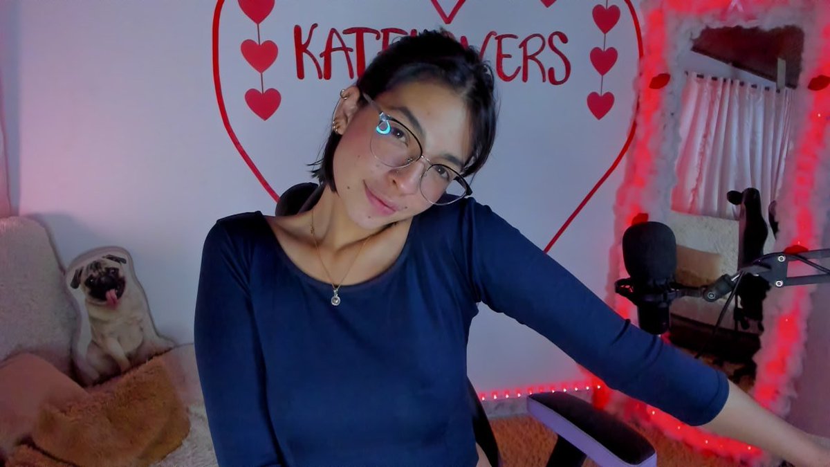Artmince's tweet photo. Te veo en vivo para darte un besito? #webcam #chaturbate #stripchat https://t.co/5kPFtI8FsN