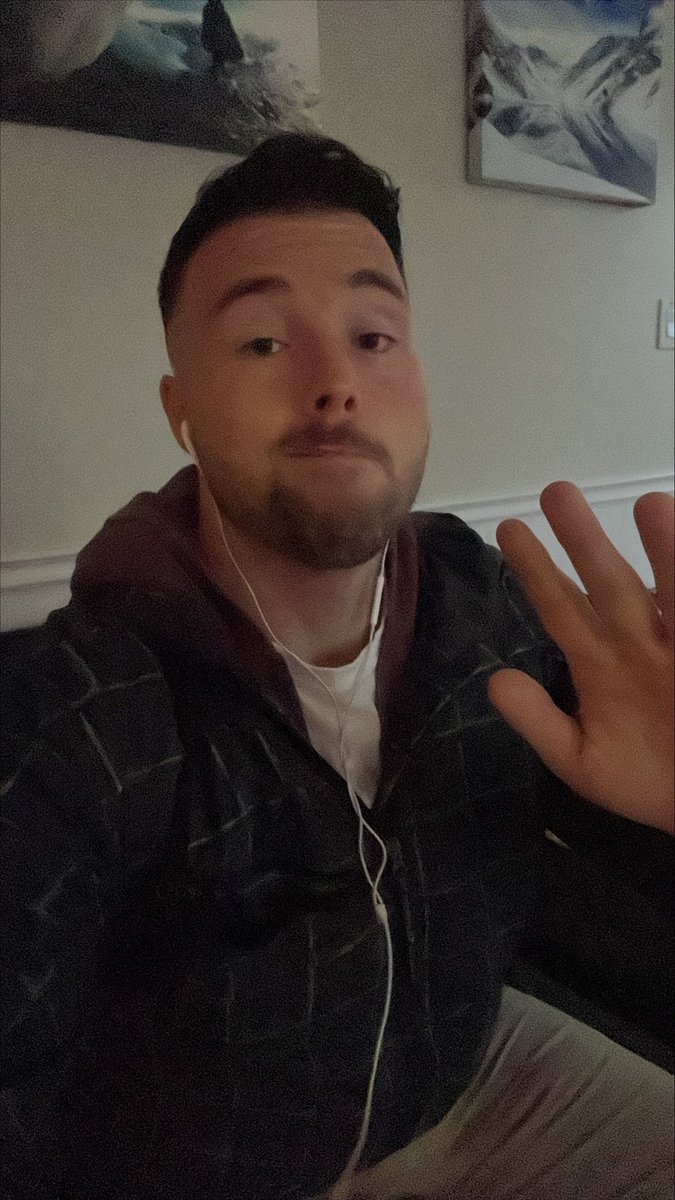 Feeling a change in facial hair a bit.  Either growing it more, shaving it off, or something different #indecisive