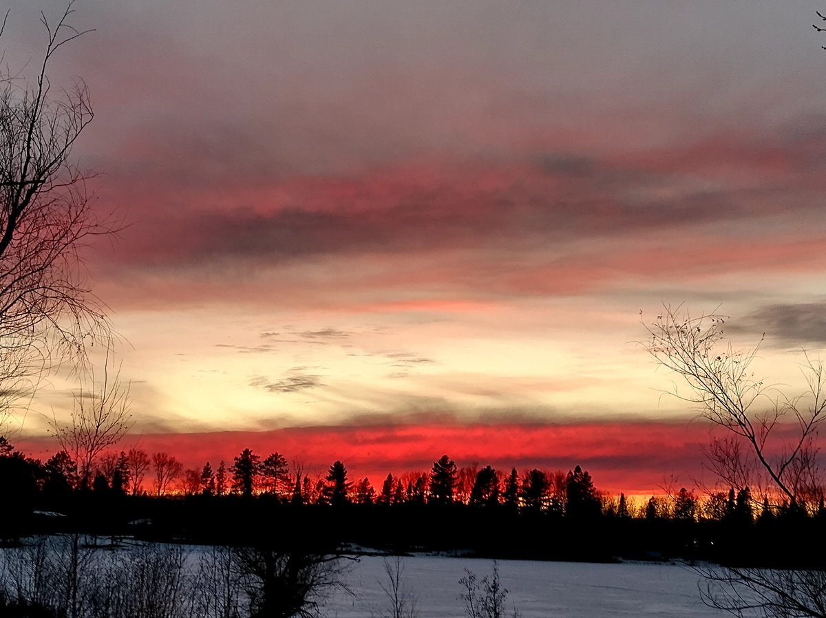 DTreker's tweet photo. @fmfagan  Hope all is well Matt. Hi from us all. Didn't see ya on tonight. View fromy place tonight. https://t.co/x5dyJDWxbS